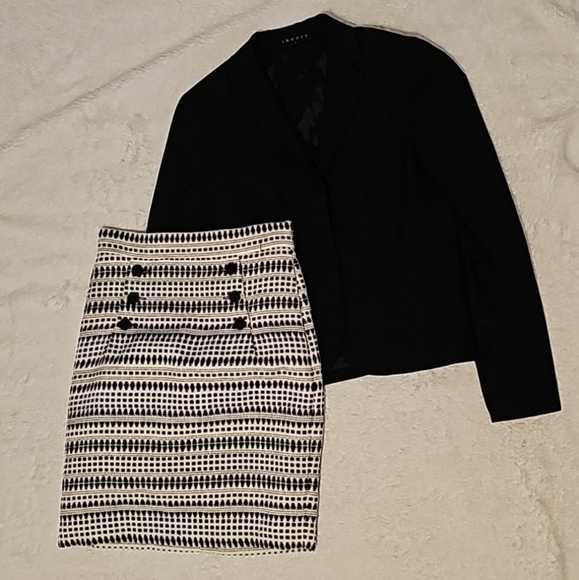 2 H&M penicl skirts2 H&M penicl skirts - Picture 8 of 8